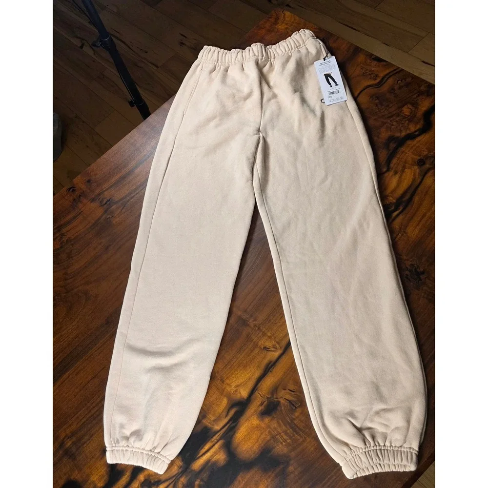 ALO YOGA ACCOLADE ATHELEISURE GORPCORE GYM STREETWEAR Y2K MINIMALIST